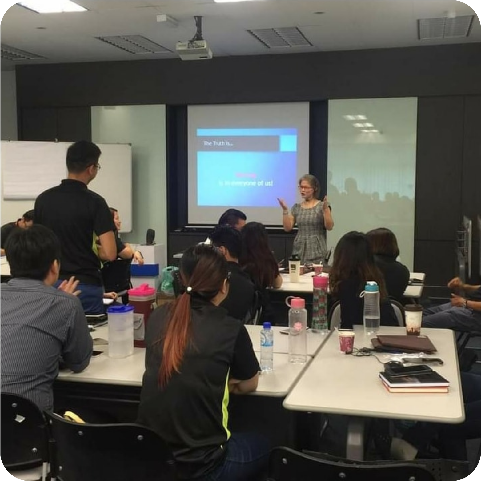 HOYA Malaysia training session